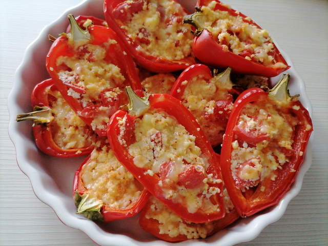 Перец болгарский с творогом, помидорами и сыром в духовке как приготовить