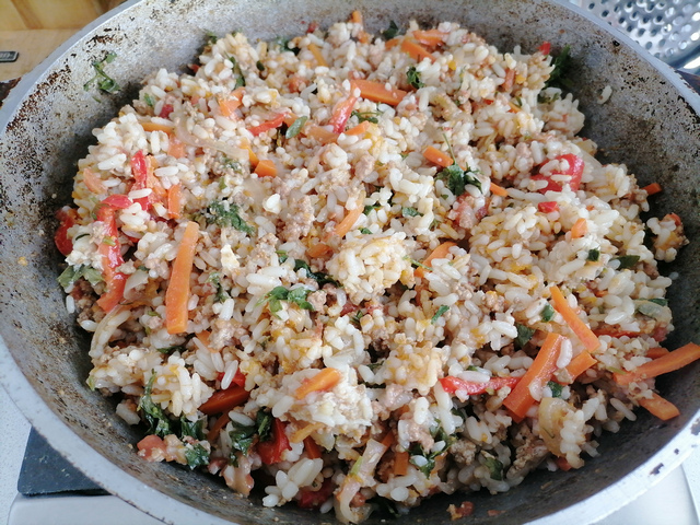 Рис с фаршем и овощами быстрое и очень вкусное блюдо